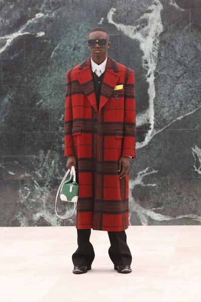 Look 11